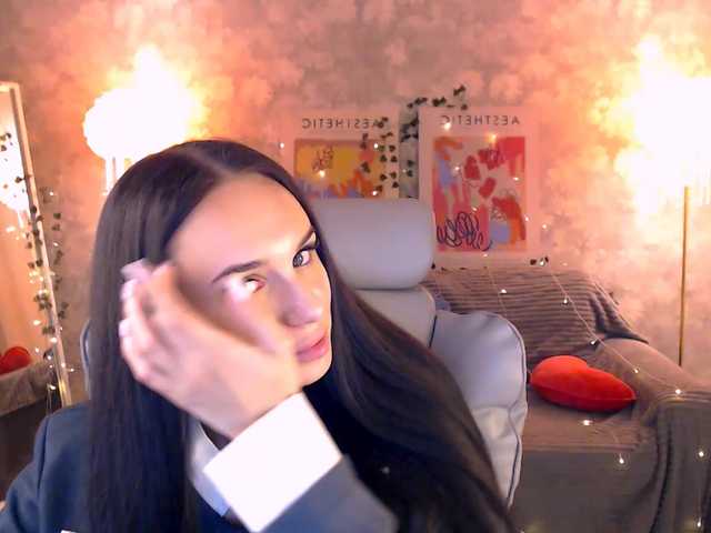 nicolemerz cam belle