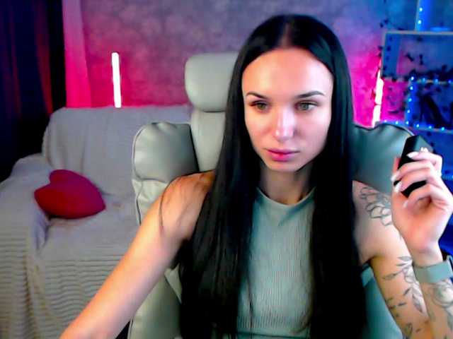 NicoleMerz live cam on BongaCams