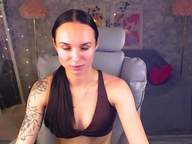 NicoleMerz live cam on BongaCams