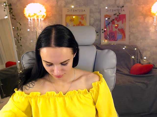 NicoleMerz live cam on BongaCams