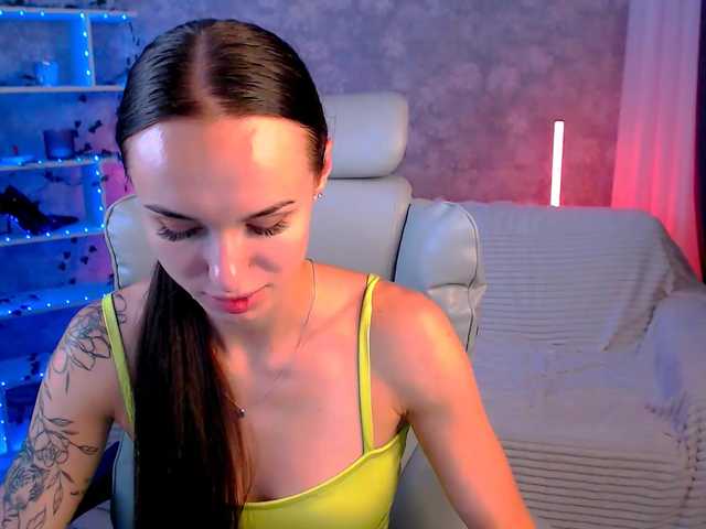NicoleMerz live webcam show