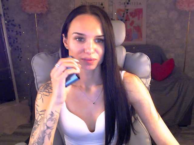 nicolemerz online