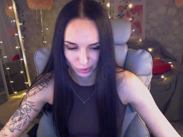 NicoleMerz live cam on BongaCams