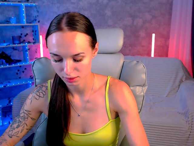 NicoleMerz live webcam show