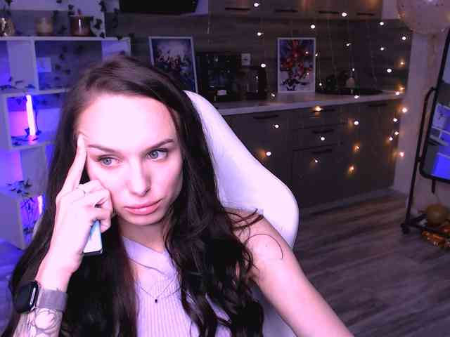 NicoleMerz webcam
