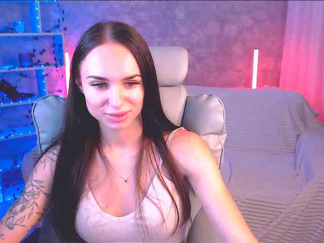 NicoleMerz Sex Cam Show