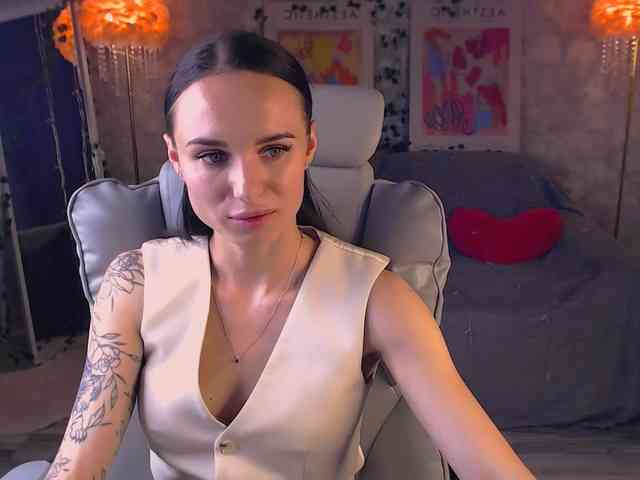 NicoleMerz