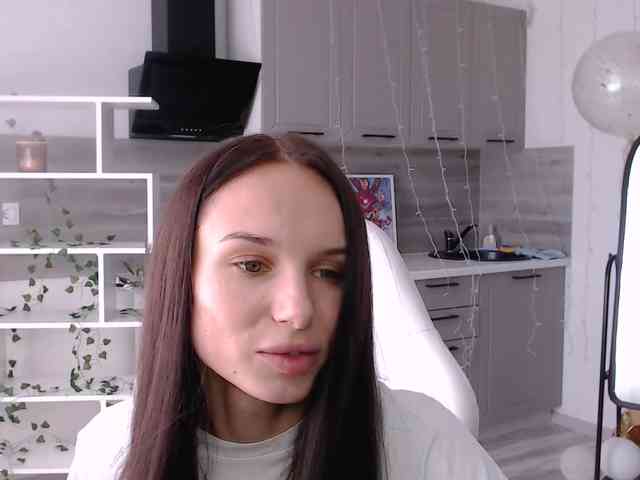 NicoleMerz webcam