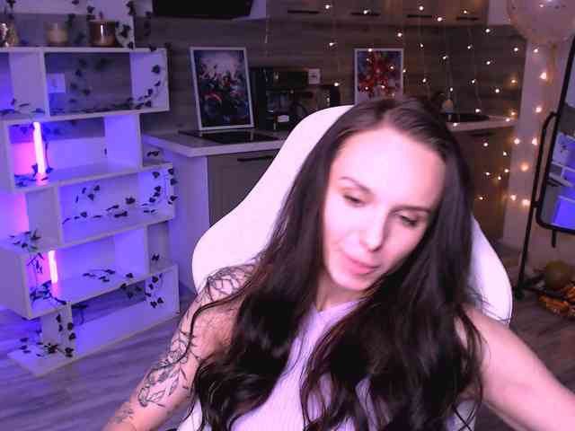 NicoleMerz webcam