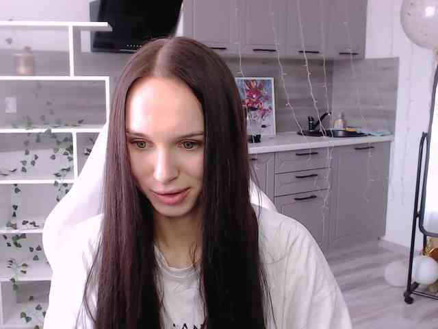 NicoleMerz webcam