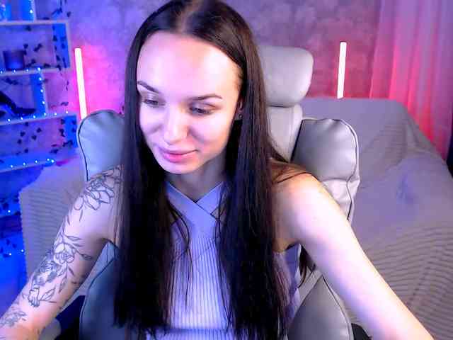 NicoleMerz Sex Cam Show