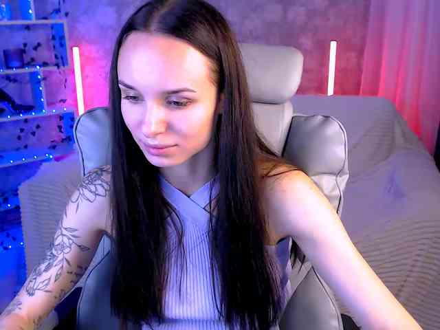 NicoleMerz Sex Cam Show