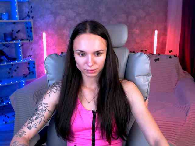NicoleMerz webcam