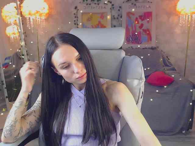 モデル: NicoleMerz