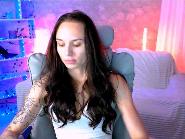 NicoleMerz webcam