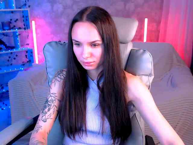 NicoleMerz Sex Cam Show