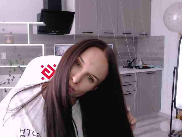 NicoleMerz webcam