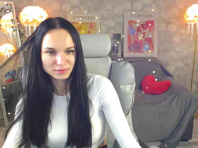 NicoleMerz webcam