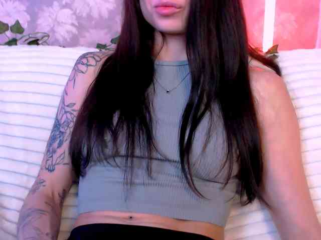 NicoleMerz Sex Cam Show
