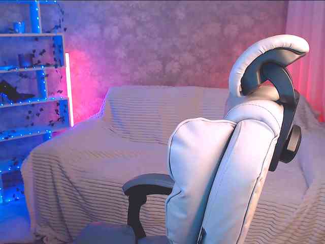 NicoleMerz Sex Cam Show