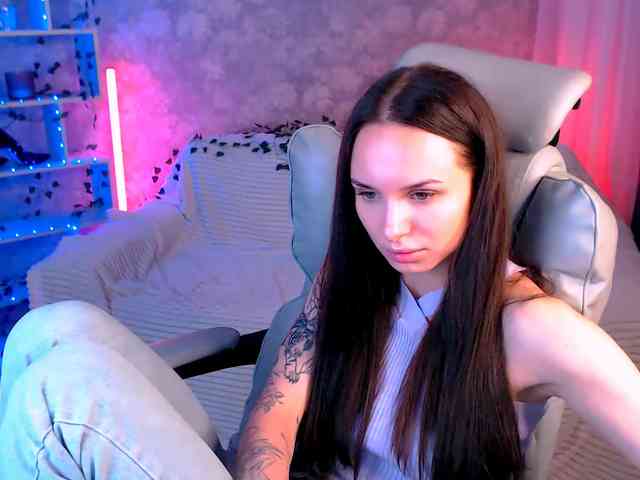NicoleMerz Sex Cam Show