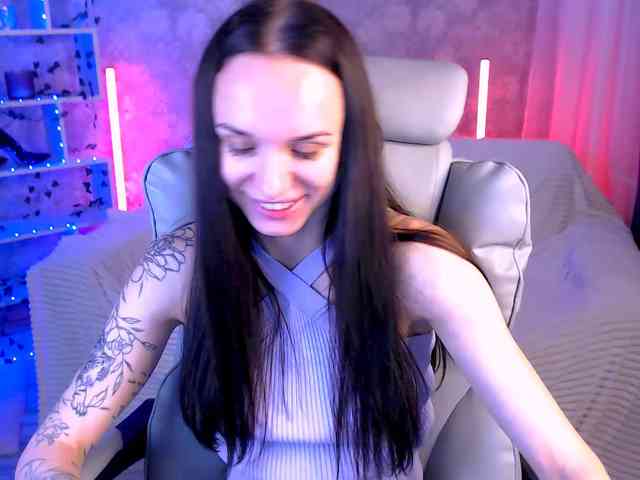 NicoleMerz Sex Cam Show