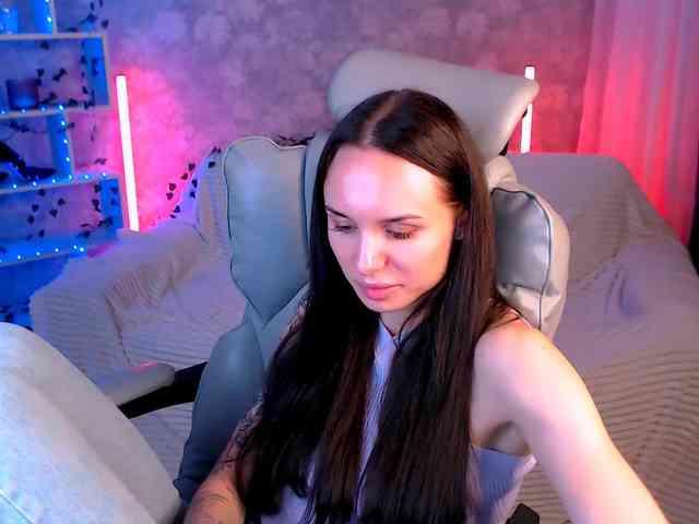 NicoleMerz Sex Cam Show