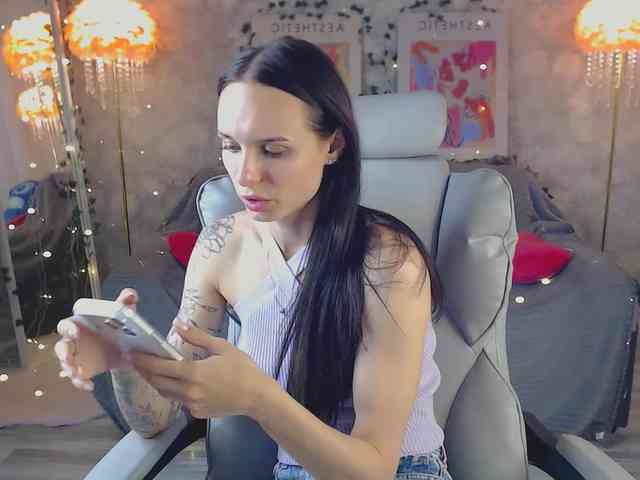 NicoleMerz