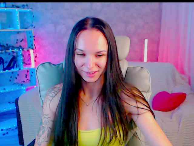 NicoleMerz webcam
