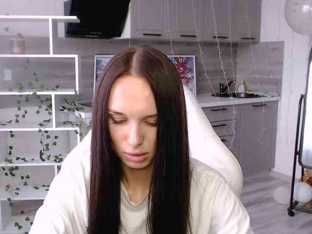 NicoleMerz webcam
