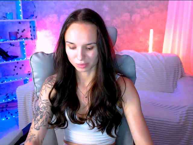 NicoleMerz webcam