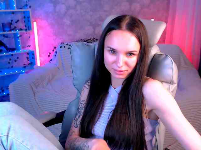NicoleMerz Sex Cam Show