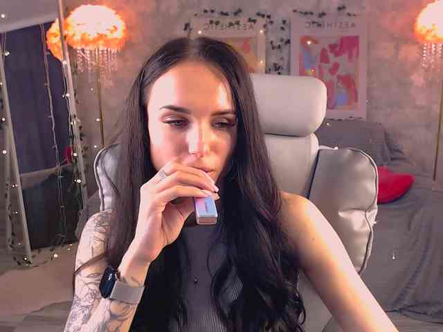NicoleMerz