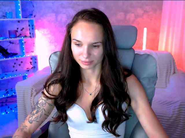 NicoleMerz webcam