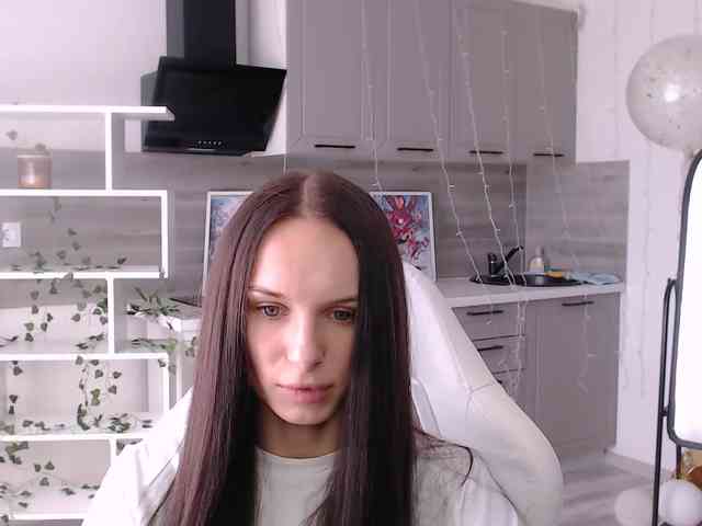 NicoleMerz webcam