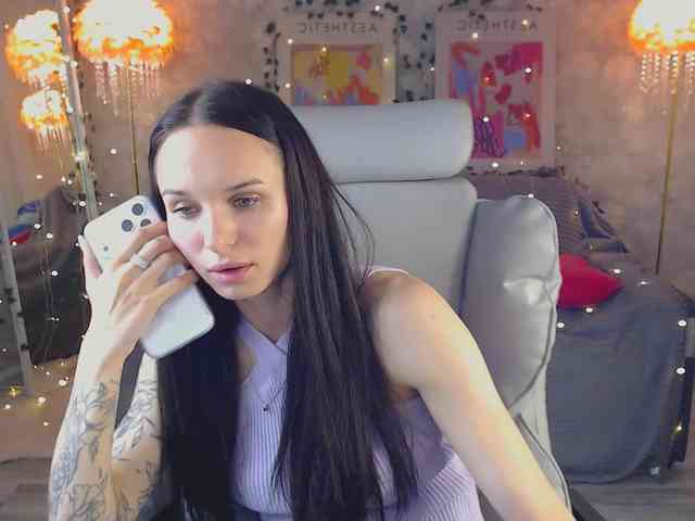 NicoleMerz webcam