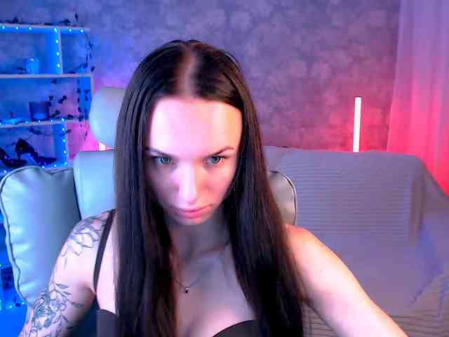 NicoleMerz Sex Cam Show