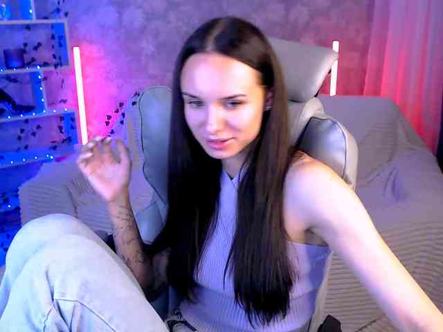 NicoleMerz Sex Cam Show