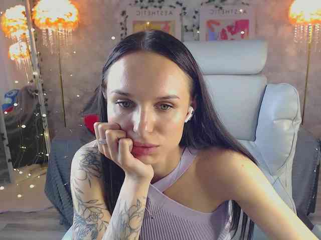 NicoleMerz