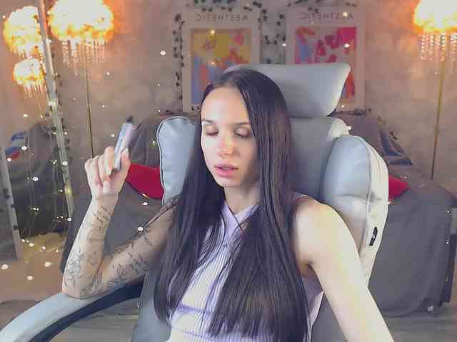 NicoleMerz Live Webcam on BongaCams