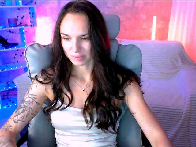 NicoleMerz webcam