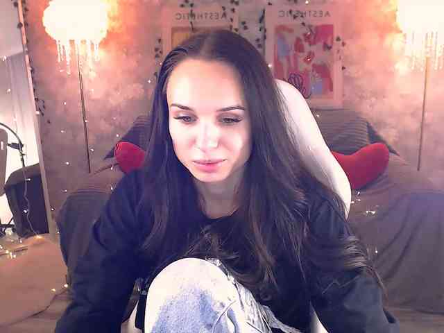 NicoleMerz webcam