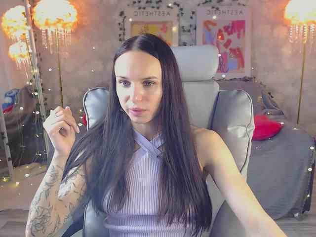 NicoleMerz NicoleMerz