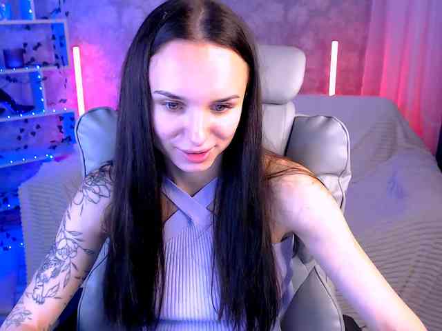 NicoleMerz Sex Cam Show