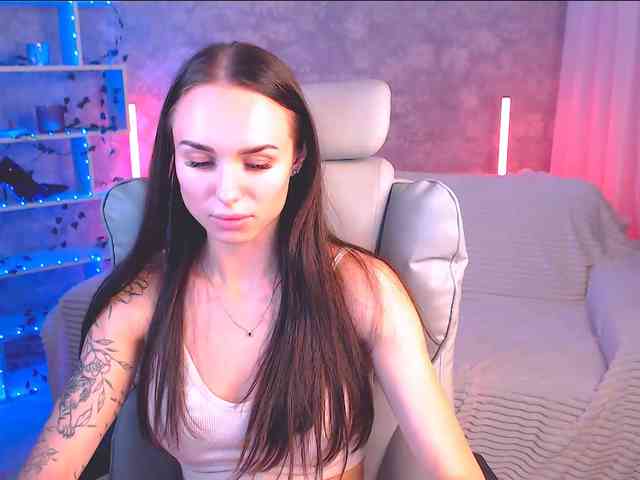 NicoleMerz webcam