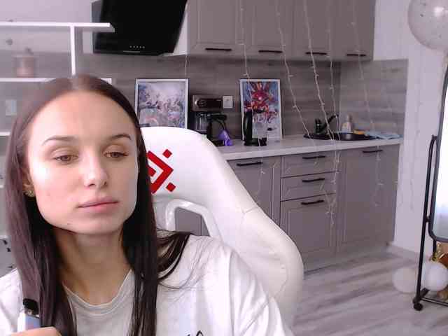 NicoleMerz webcam