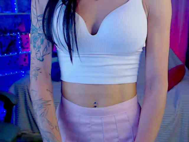 NicoleMerz webcam