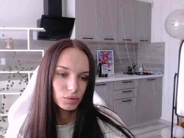 NicoleMerz webcam