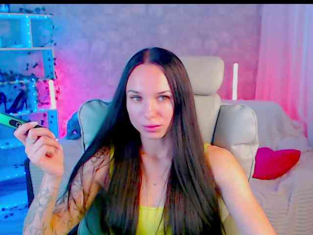 NicoleMerz webcam