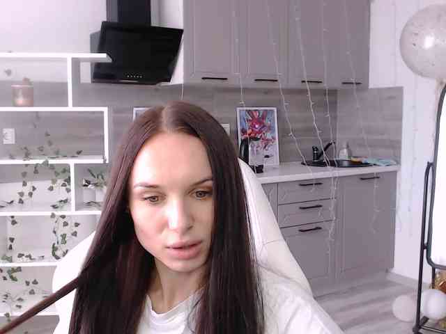 NicoleMerz webcam